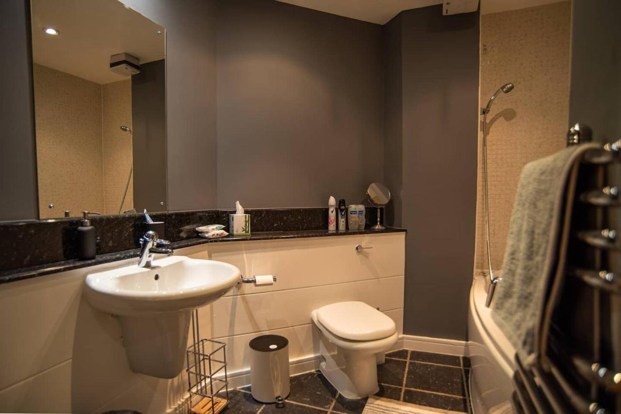 Large Boutique Harbourside Apartment - Football Table (Adults Only) Bristol Exterior photo