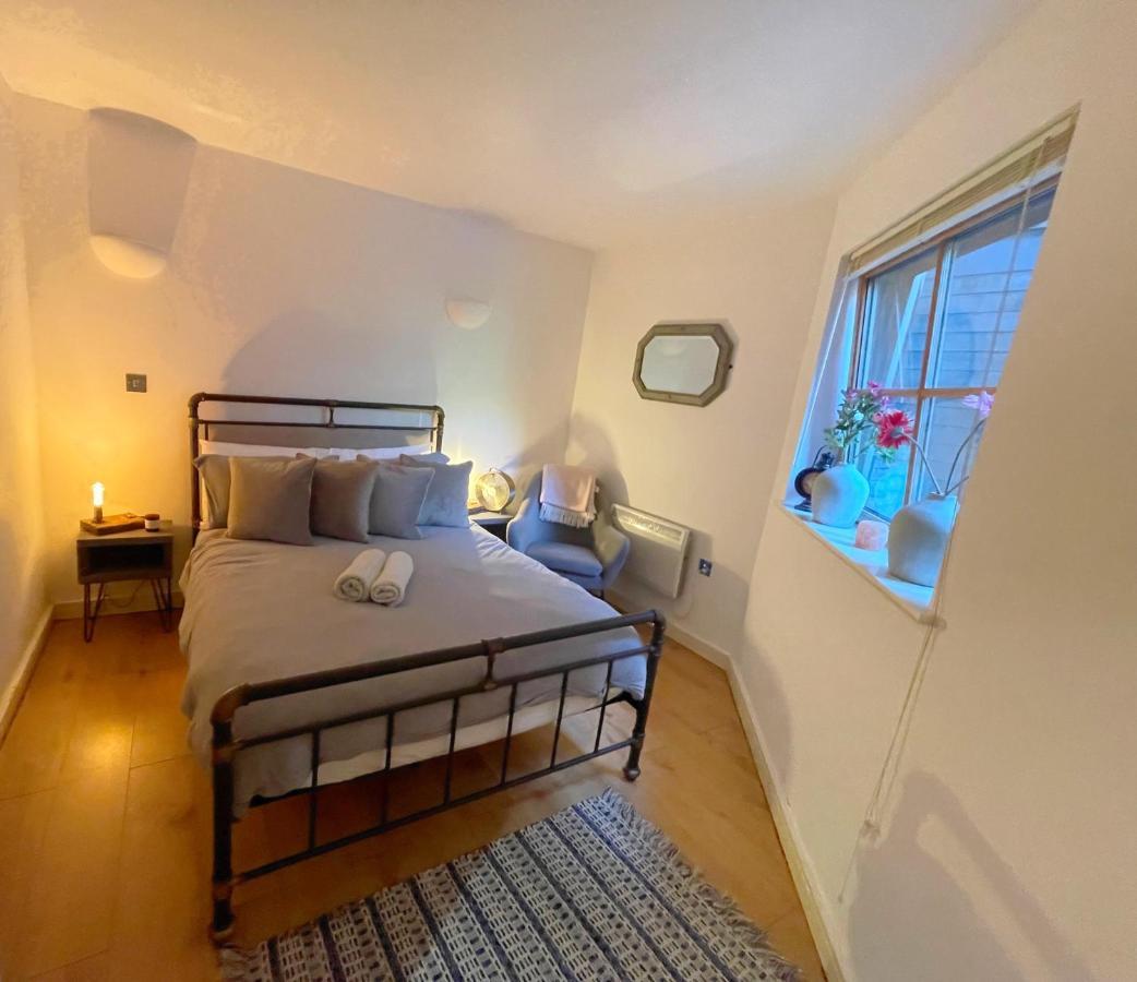 Large Boutique Harbourside Apartment - Football Table (Adults Only) Bristol Exterior photo